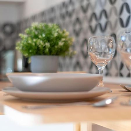 Acogedor Estudio En Triana Con Jacuzzi Y Wifi Sevilla Kültér fotó