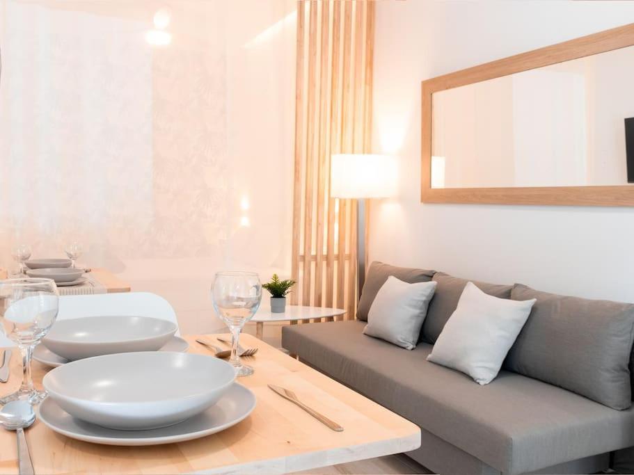 Acogedor Estudio En Triana Con Jacuzzi Y Wifi Sevilla Kültér fotó